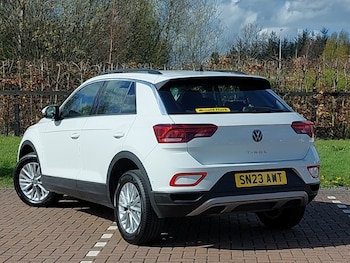 Used Volkswagen T-Roc 2023 for sale - 78243720: Photo