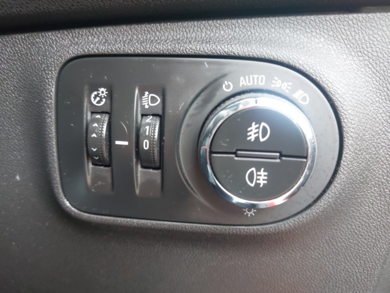 Used Vauxhall Corsa 2016 for sale - 76059149: Photo 18