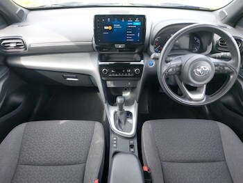 Used Toyota Yaris Cross 2023 for sale - 75900431: Photo