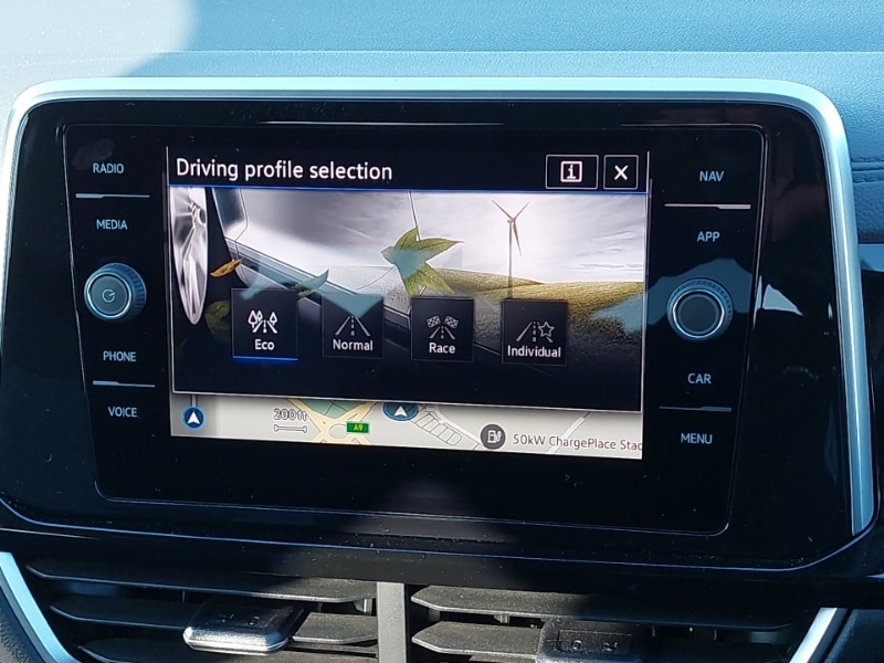 Used Volkswagen T-Roc 2023 for sale - 77988003: Photo 17