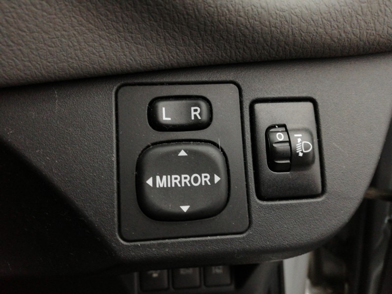 Used Toyota Yaris 2017 for sale - 77767267: Photo 17