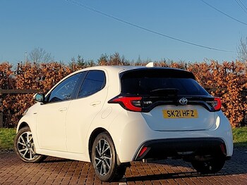 Used Toyota Yaris 2021 for sale - 77623064: Photo