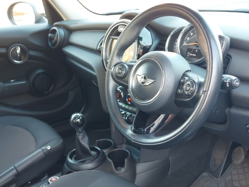 Used MINI Hatch 2018 for sale - 76533228: Photo 18