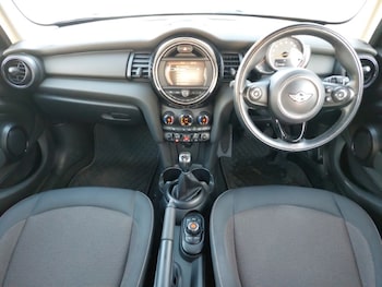 Used MINI Hatch 2018 for sale - 76533228: Photo