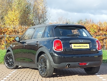 Used MINI Hatch 2018 for sale - 76533228: Photo