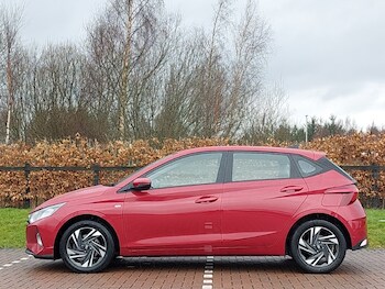 Used Hyundai i20 2022 for sale - 77690100: Photo