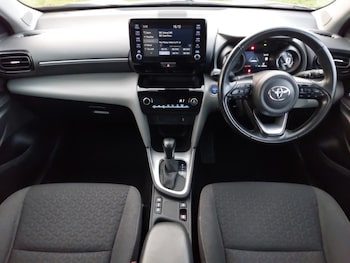 Used Toyota Yaris Cross 2022 for sale - 77651982: Photo