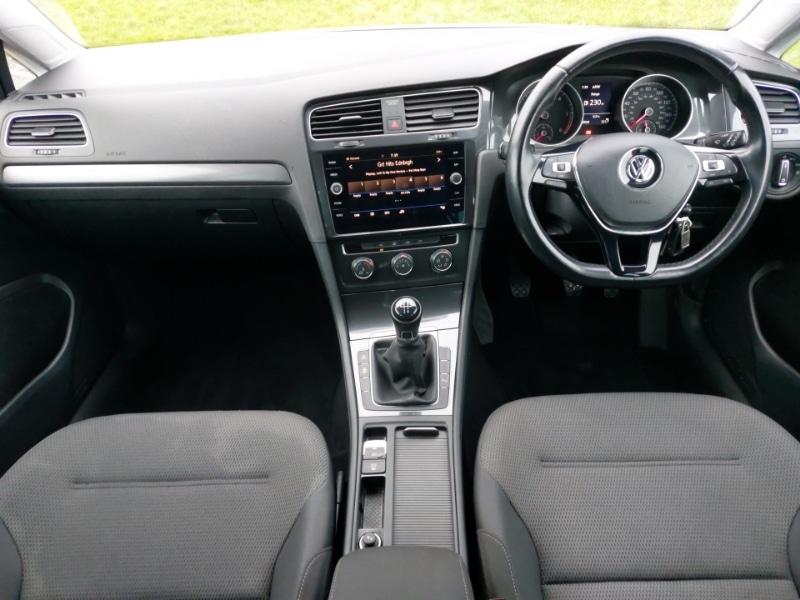 Used Volkswagen Golf 2019 for sale - 77644378: Photo 2