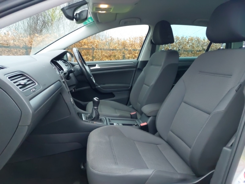 Used Volkswagen Golf 2019 for sale - 77644378: Photo 5