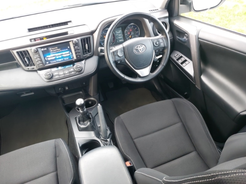 Used Toyota RAV4 2017 for sale - 77695031: Photo 10