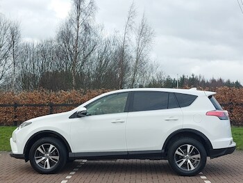 Used Toyota RAV4 2017 for sale - 77695031: Photo