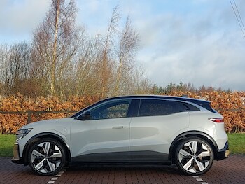 Used Renault Megane E Tech 2024 for sale - 77682318: Photo