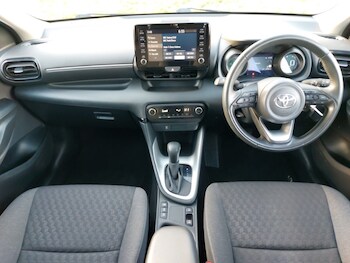 Used Toyota Yaris 2023 for sale - 77922656: Photo