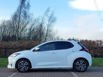 Used Toyota Yaris 2023 for sale - 77922656: Photo