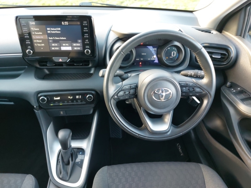 Used Toyota Yaris 2023 for sale - 77922656: Photo 7