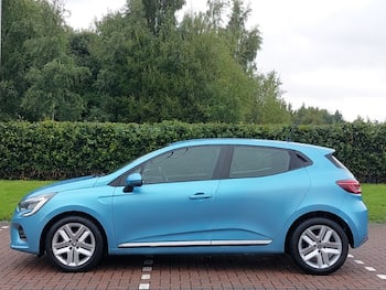 Used Renault Clio 2021 for sale - 79686167: Photo