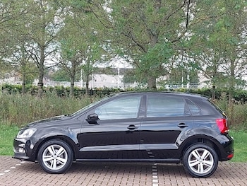 Used Volkswagen Polo 2017 for sale - 79581406: Photo