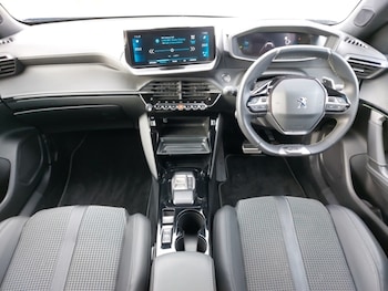 Used Peugeot 2008 2022 for sale - 77623058: Photo