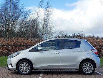 Used Toyota Yaris 2017 for sale - 78611697: Photo
