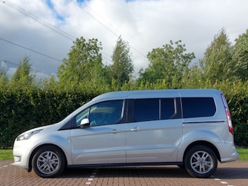 Used Ford Grand Tourneo Connect 2020 for sale - 75953680: Photo