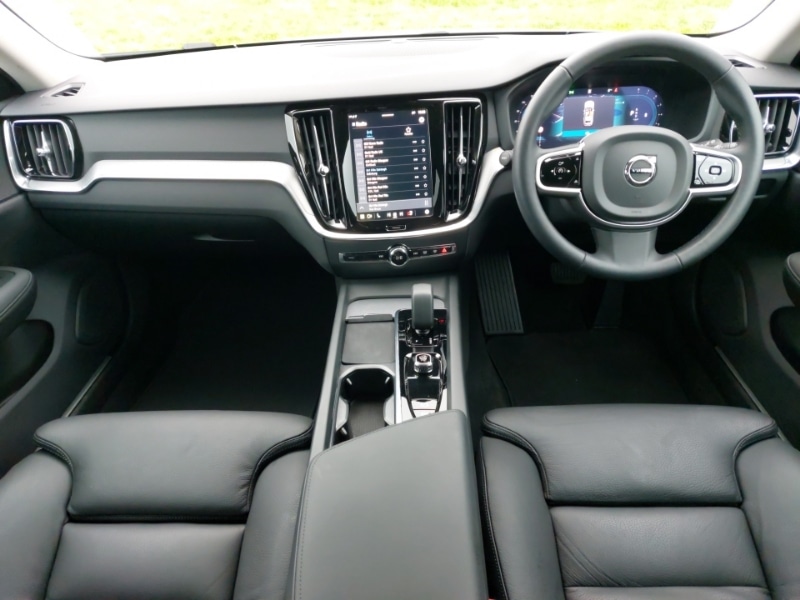 Used Volvo V60 2025 for sale - 77405369: Photo 2