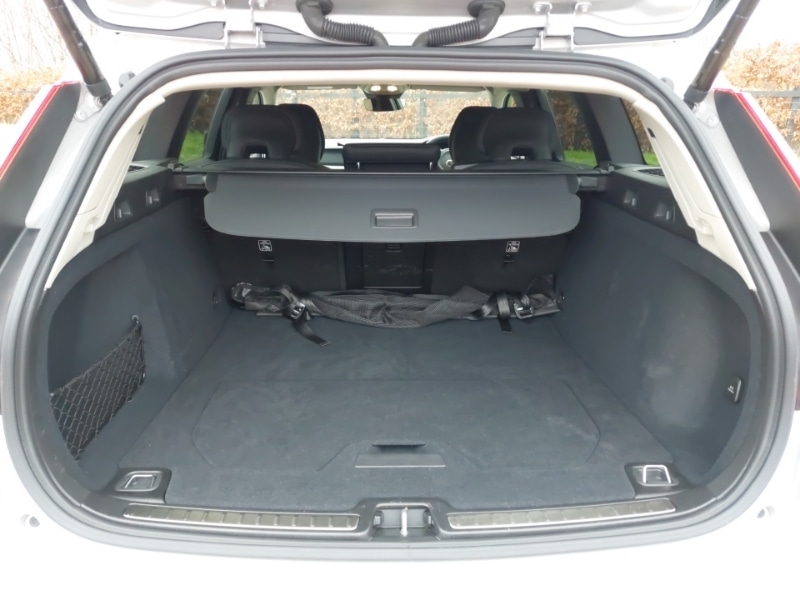 Used Volvo V60 2025 for sale - 77405369: Photo 8