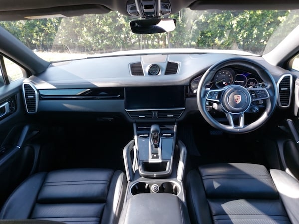 Used Porsche Cayenne 2019 for sale - 75695379: Photo 2