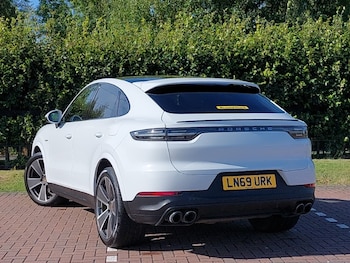 Used Porsche Cayenne 2019 for sale - 75695379: Photo