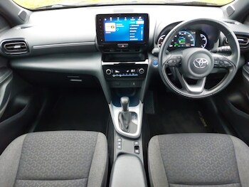 Used Toyota Yaris Cross 2023 for sale - 77495294: Photo