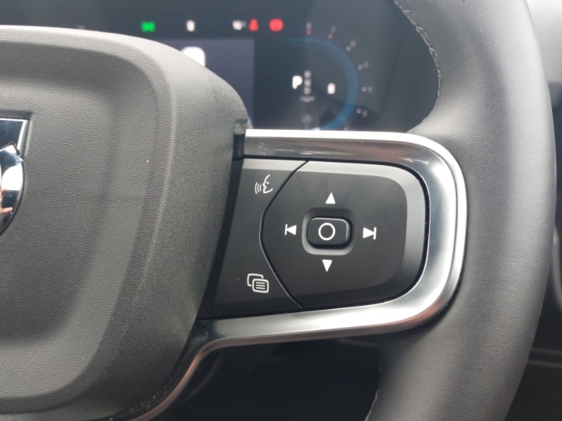 Used Volvo XC40 2025 for sale - 76145250: Photo 12