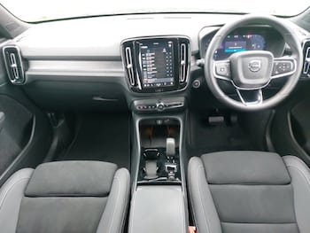 Used Volvo XC40 2025 for sale - 76145250: Photo