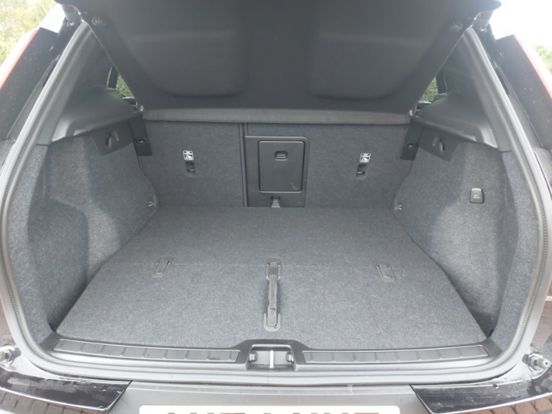 Used Volvo XC40 2025 for sale - 76145250: Photo 8