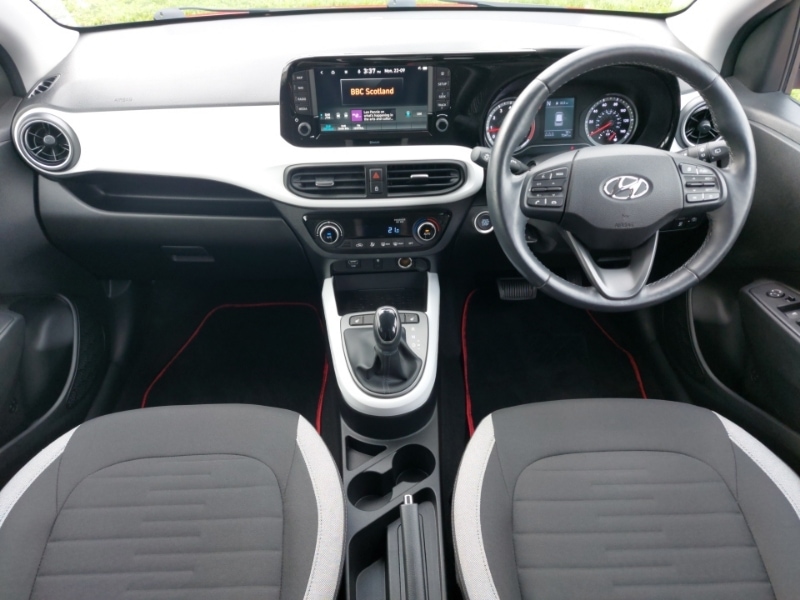 Used Hyundai i10 2023 for sale - 76055548: Photo 2