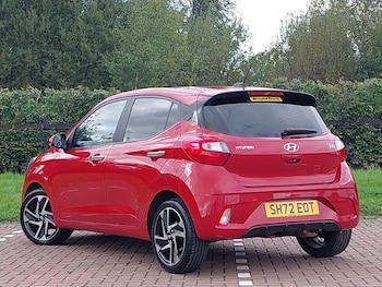 Used Hyundai i10 2023 for sale - 76055548: Photo 3
