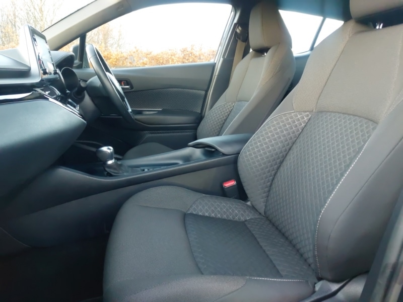 Used Toyota C-HR 2022 for sale - 76800264: Photo 5