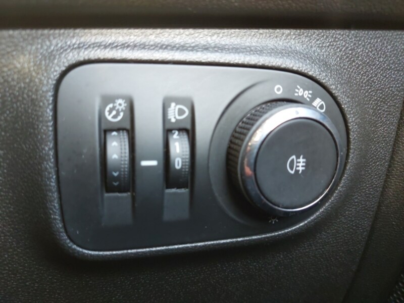 Used Vauxhall ADAM 2017 for sale - 77777073: Photo 19