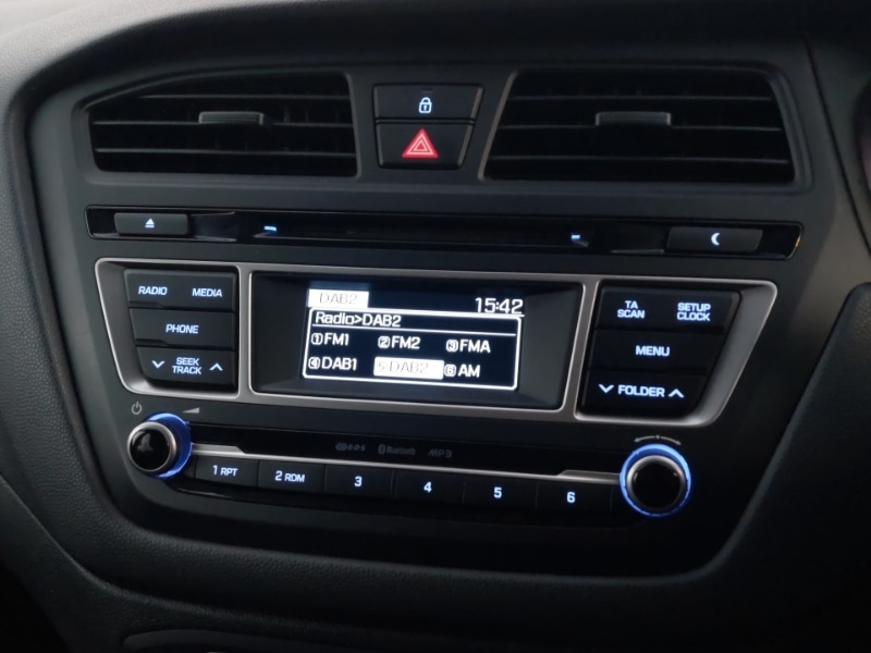 Used Hyundai i20 2017 for sale - 77008674: Photo 18