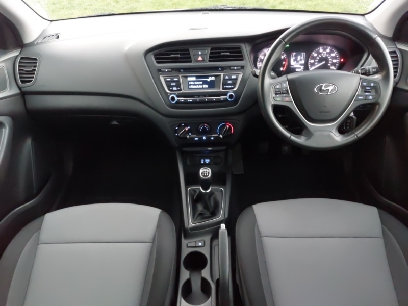 Used Hyundai i20 2017 for sale - 77008674: Photo 2