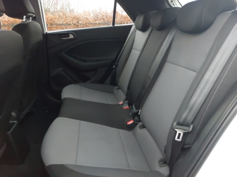 Used Hyundai i20 2017 for sale - 77008674: Photo 6