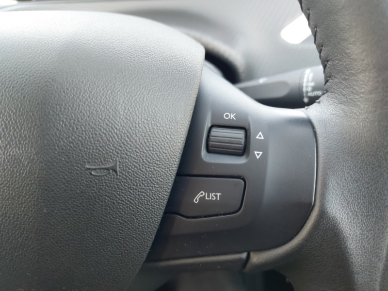 Used Peugeot 2008 2019 for sale - 77777377: Photo 13