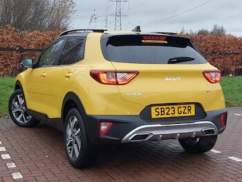 Used Kia Stonic 2023 for sale - 77573341: Photo