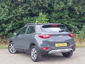 Used Kia Stonic 2023 for sale - 79517187: Photo