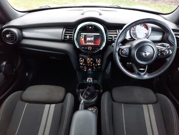 Used MINI Hatch 2019 for sale - 77467103: Photo