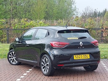 Used Renault Clio 2023 for sale - 78455462: Photo