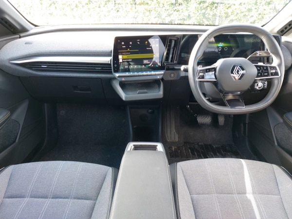 Used Renault Megane E Tech 2023 for sale - 76238476: Photo 2