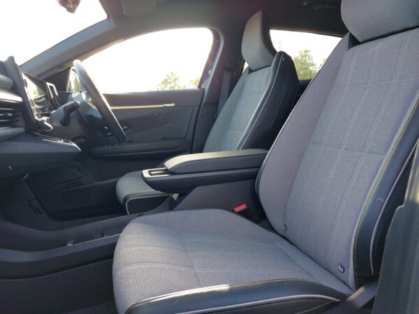Used Renault Megane E Tech 2023 for sale - 76238476: Photo 5
