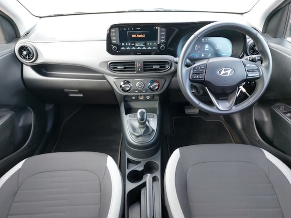 Used Hyundai i10 2024 for sale - 76238241: Photo 2