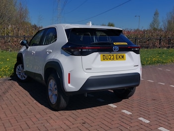 Used Toyota Yaris Cross 2023 for sale - 78360810: Photo