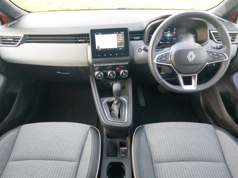 Used Renault Clio 2024 for sale - 77223424: Photo 2