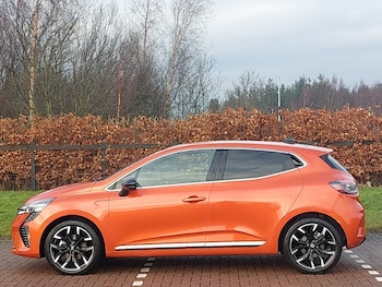 Used Renault Clio 2024 for sale - 77223424: Photo